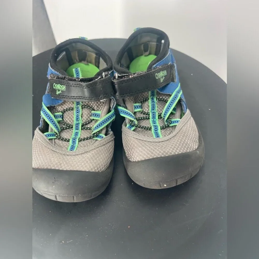 Oshkosh‎ boys sandals, size 10